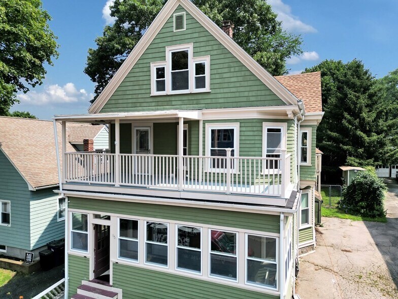 Primary Photo - 15 Knoll St