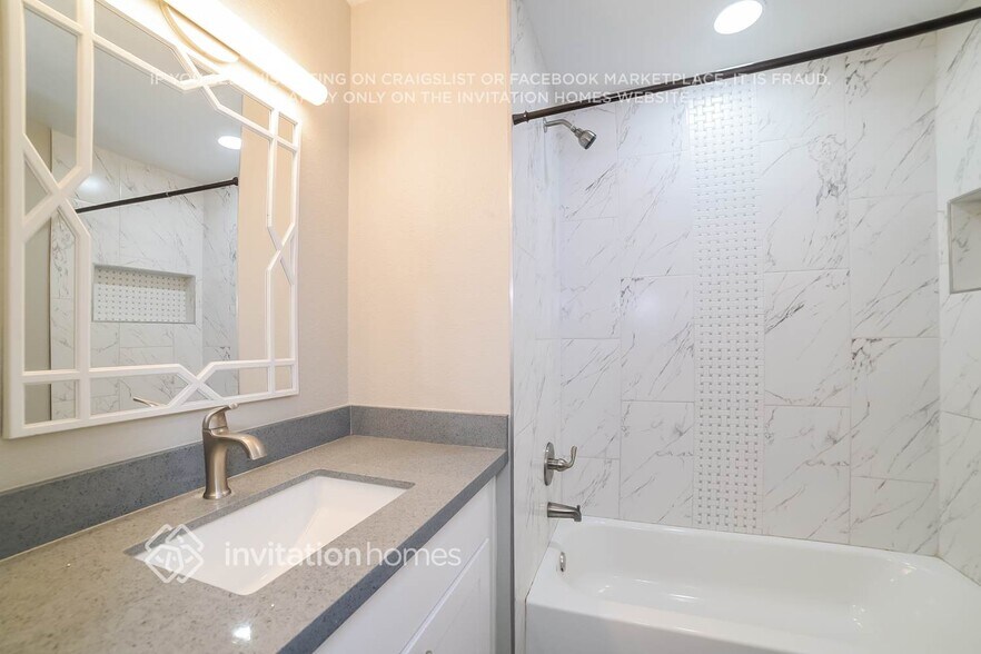 Building Photo - 510 E Franklin Ave