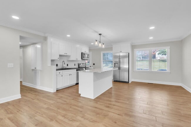 Building Photo - 118 Whitmire Rd