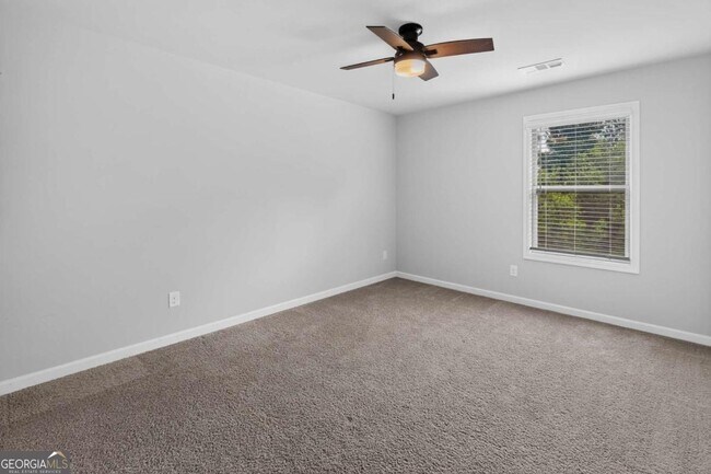 Building Photo - 205 Orchard Trail