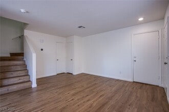 Building Photo - 3385 Cheyenne Gardens Way