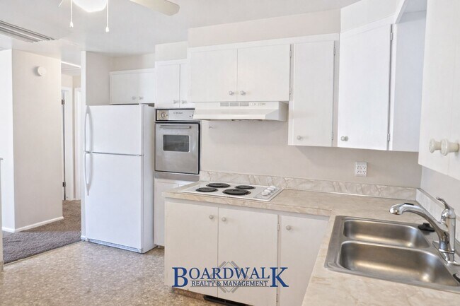 Building Photo - 1016 E 3825 S