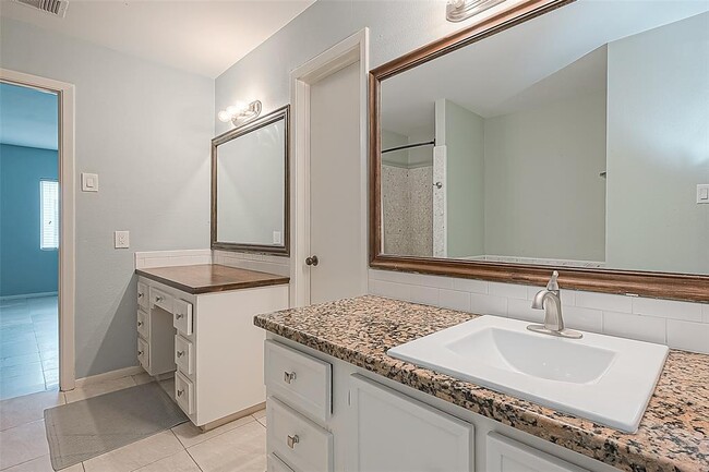 Building Photo - 10919 Villa Lea Ln