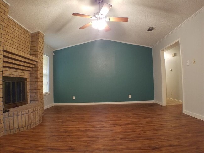 Building Photo - 1806 Stardust St