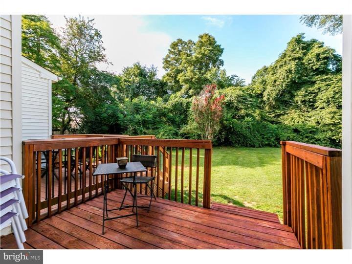 Building Photo - 556 Cork Cir