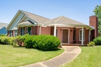 Building Photo - 3 bedroom House in Heart of Auburn