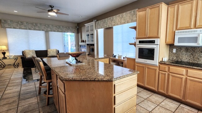 Building Photo - 21416 Carabela