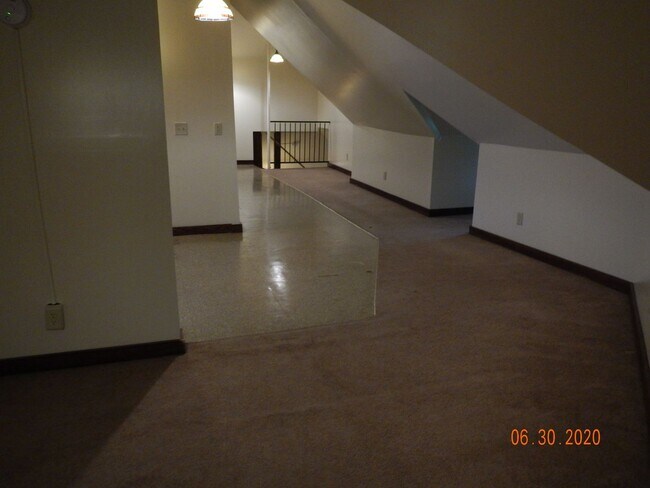 Building Photo - 1217 Madison St