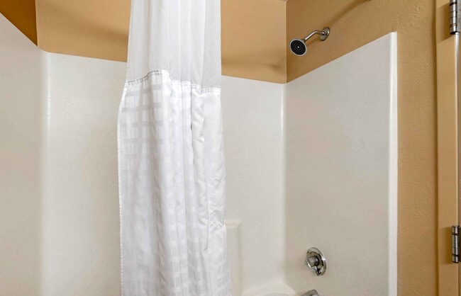 Building Photo - Furnished Studio-Virginia Beach - Independence Blvd.