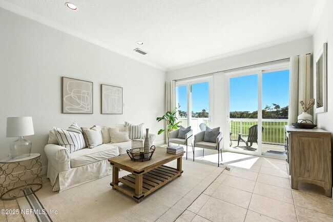 Building Photo - 16 Cove Rd