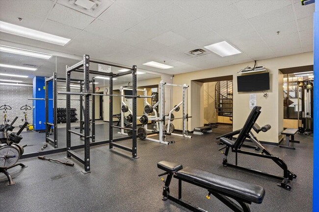 Building Photo - 270 E Highland Ave