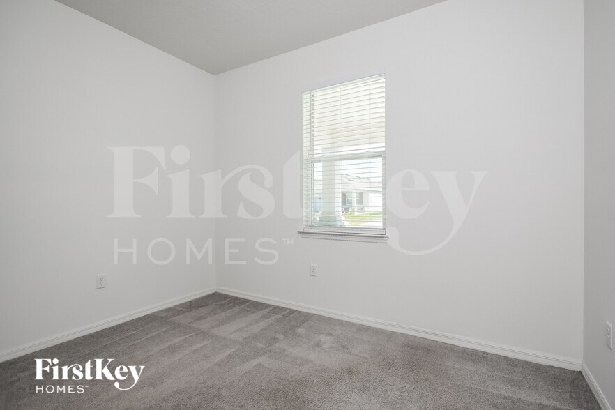 Building Photo - 1189 Spokane Pt