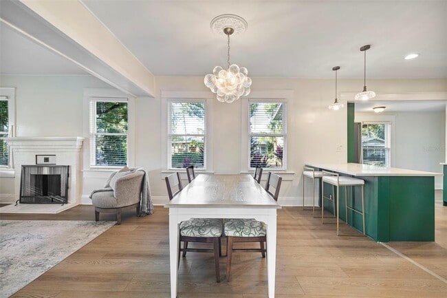 Building Photo - 5709 N Suwanee Ave