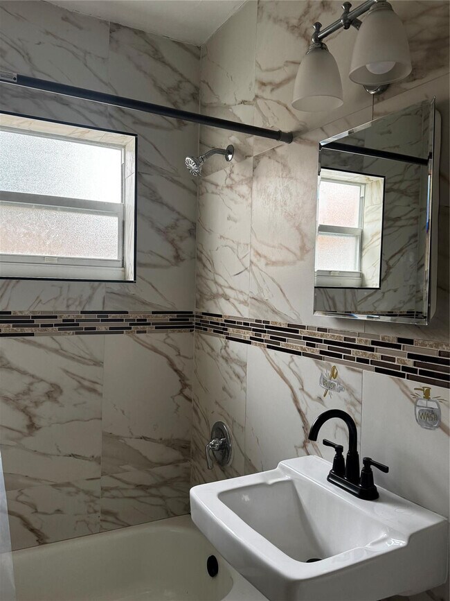 Building Photo - 1020 Indiana Ave