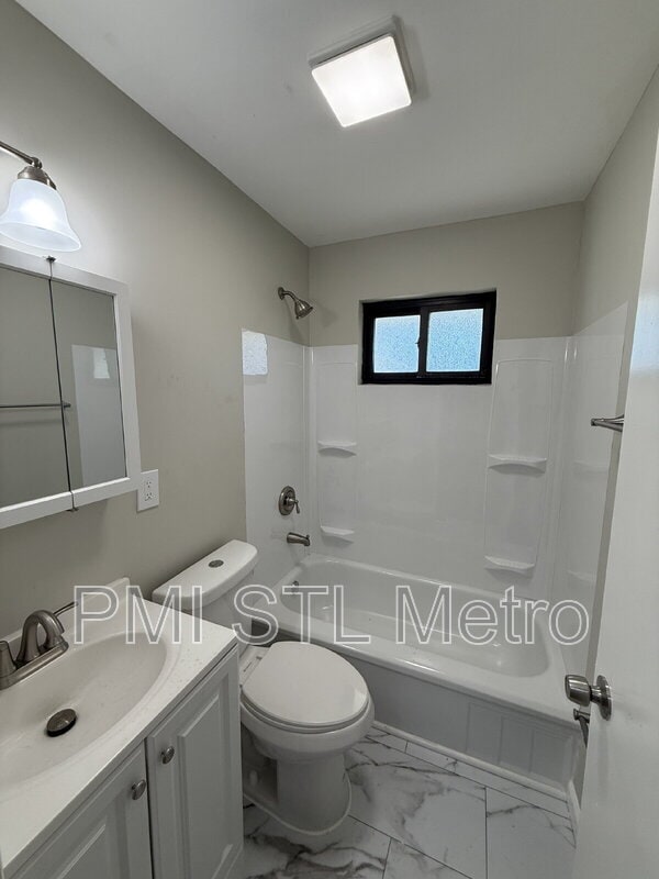 Building Photo - 240 Mc Alpine Dr