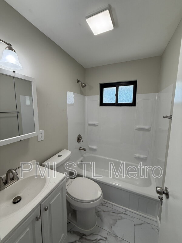 Building Photo - 240 Mcalpine Drive