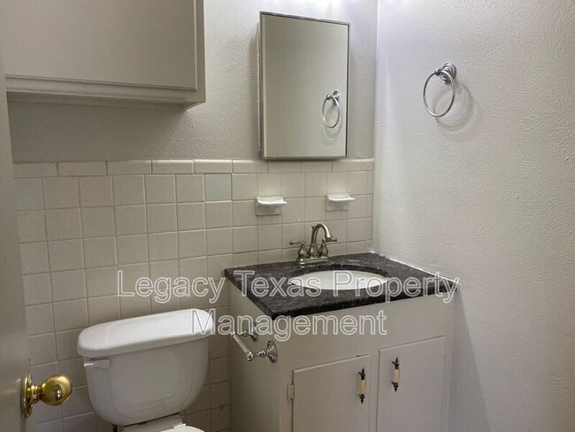 Building Photo - 1607 McAnear St