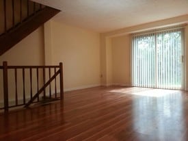 Building Photo - 505 Bayberry Ln