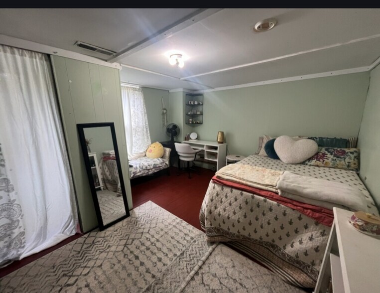 Building Photo - 111 N Lancaster St