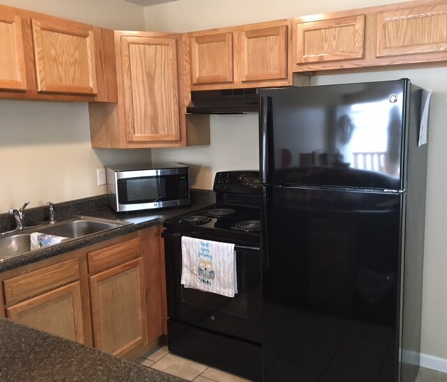 Building Photo - 661 Marion Ct