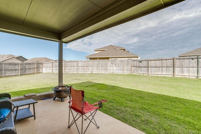 Building Photo - Nice 3 Bed, 2 Bath House in Creekside Esta...