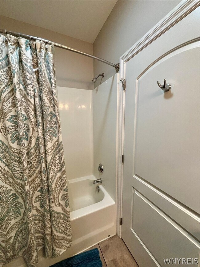 Building Photo - 2497 Sweet Home Rd