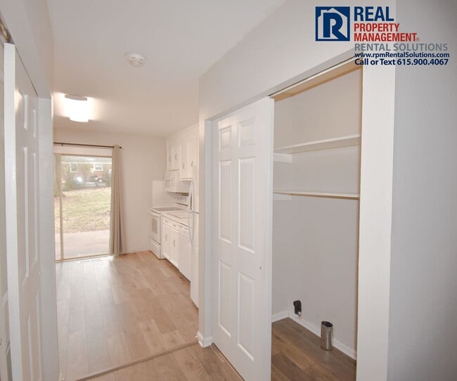 Building Photo - Wonderful 2BD/1BA duplex in the heart of Murfreesboro!