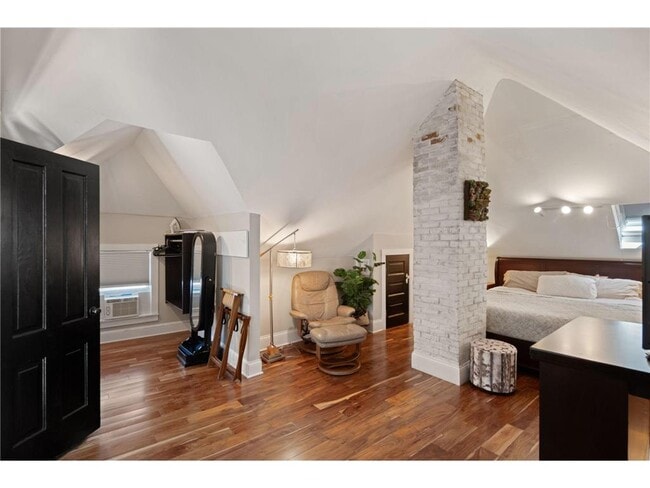 Building Photo - 2713 Garfield Ave