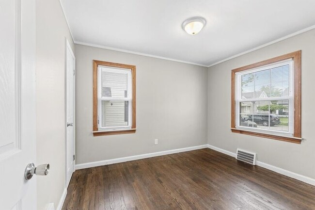 Building Photo - 7805 Hipp St