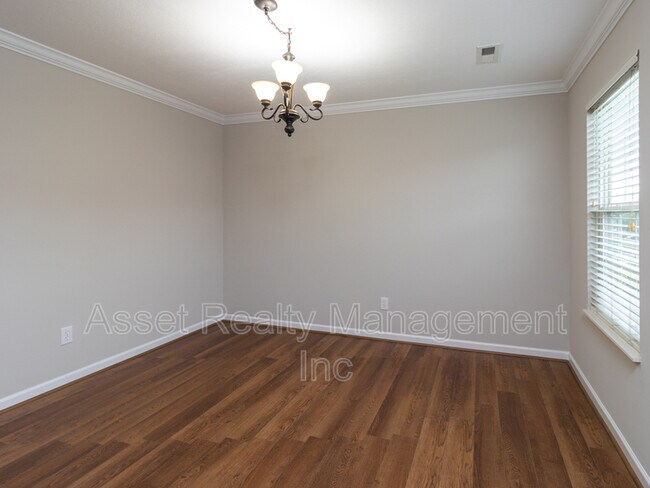 Building Photo - 2123 Cartmill Dr