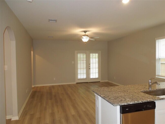 Building Photo - 10470 Sweetwater Creek Dr