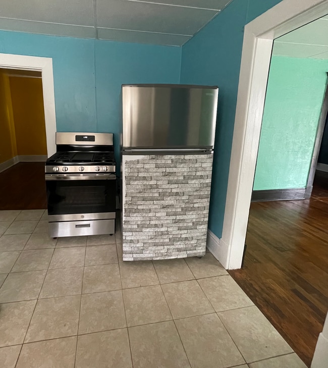 Building Photo - Cute 3BR Wellington bungalow