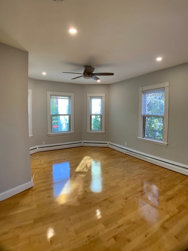 Building Photo - 30 Forbes St