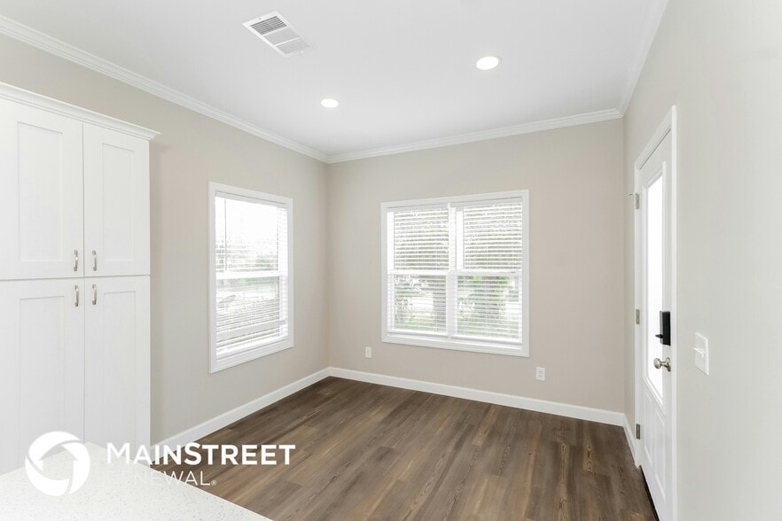 Building Photo - 5214 Timberlan St