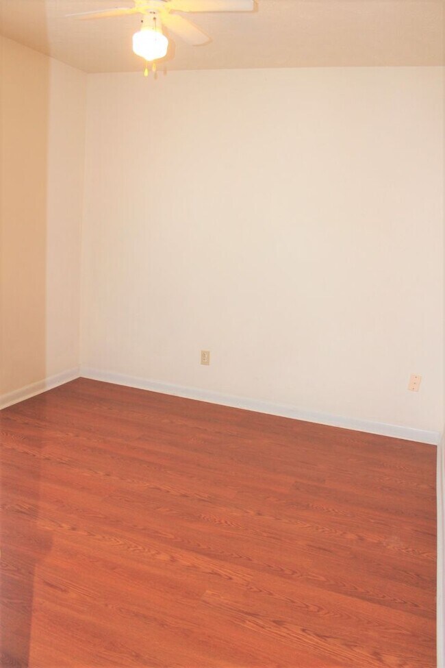 Building Photo - Newton Place