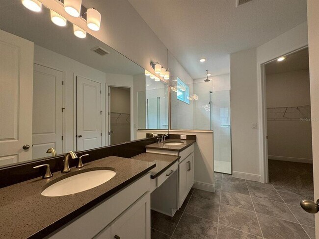 Building Photo - 2041 Axel St