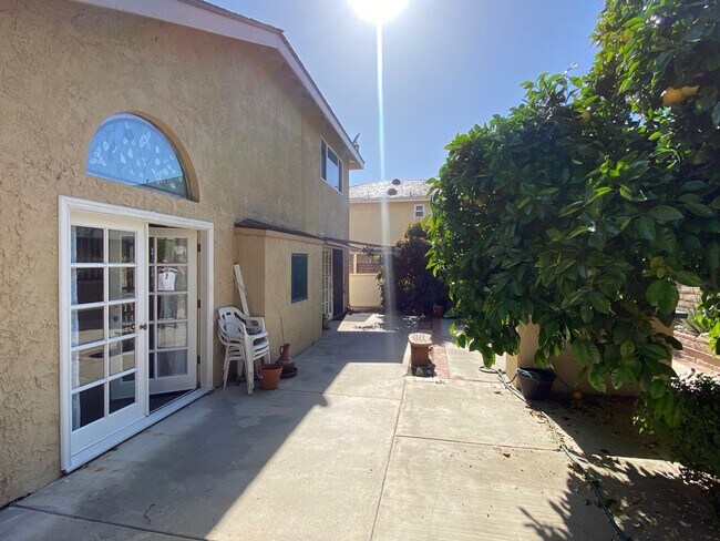 Building Photo - 20947 Hackney St