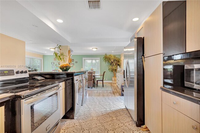 Building Photo - 1610 W Sandpiper Cir