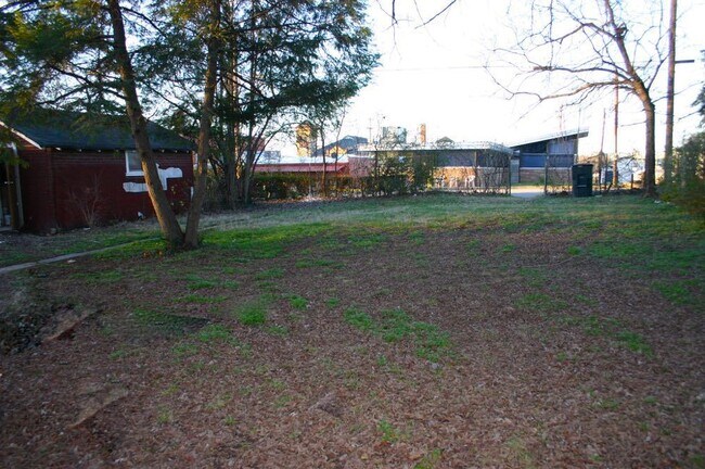 Building Photo - 6031 Deal Ave