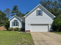 Building Photo - Charming 3 Bed 2 Bath Plus Bonus Room in Raeford
