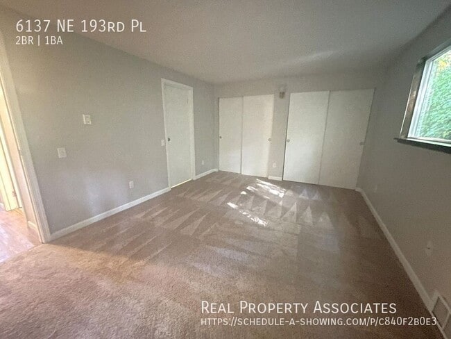 Building Photo - 6137 NE 193rd Pl