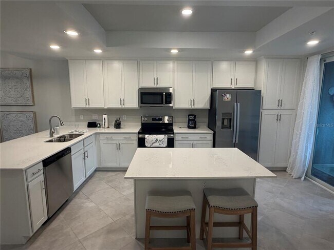 Building Photo - 12440 Wellen Golf St
