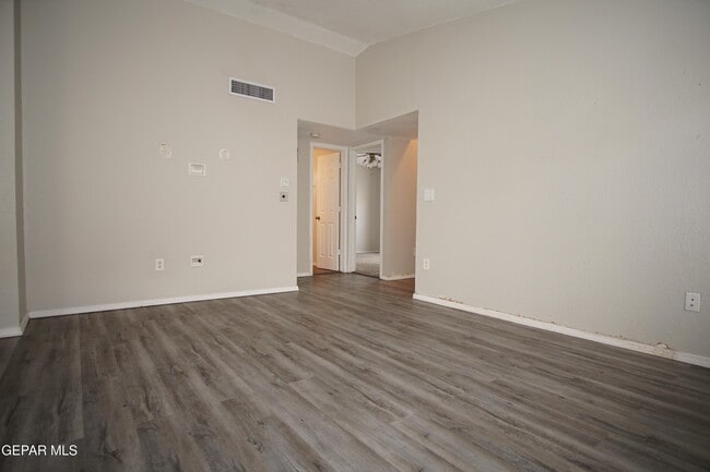 Building Photo - 1686 St Stephen Pl