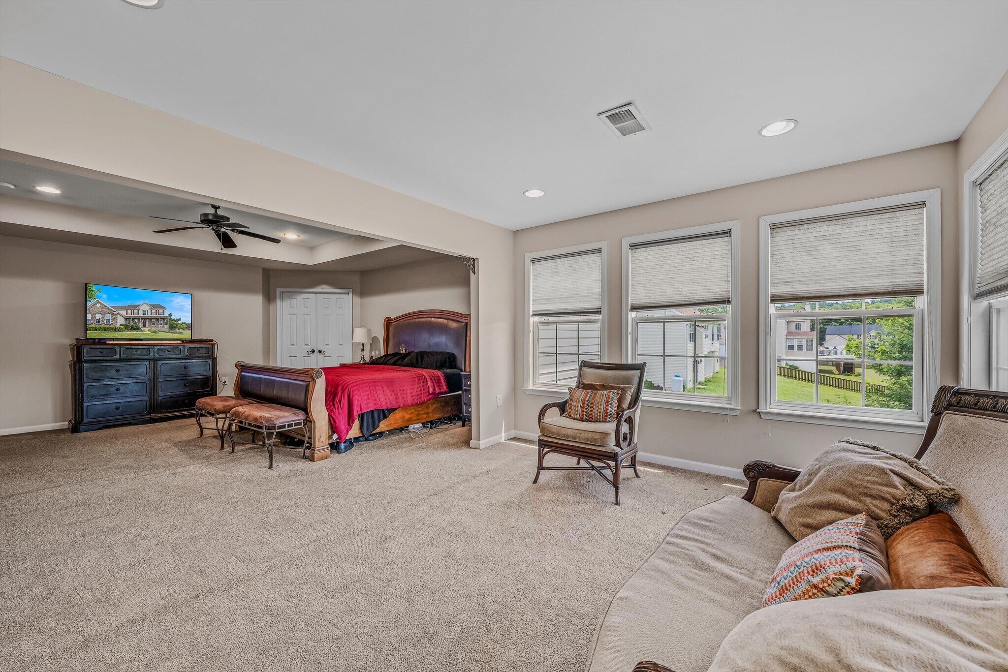 Building Photo - 288 Cirrus Way