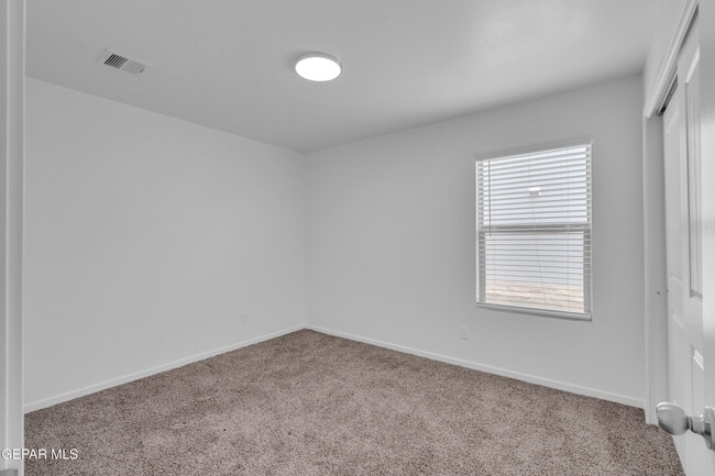 Building Photo - 13095 Emerald Hls Ave