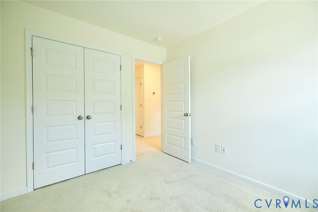 Building Photo - 214 Greenpark Rd