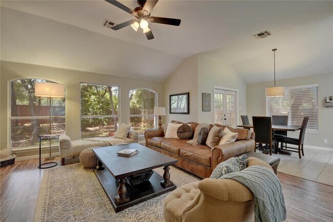 Building Photo - 8604 Neider Dr