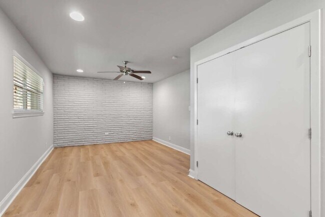 Building Photo - 5312 Odessa Ave