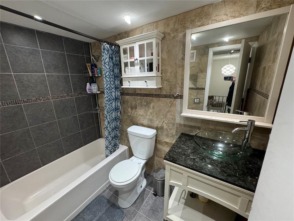 Building Photo - 4028 SW 67th Ter