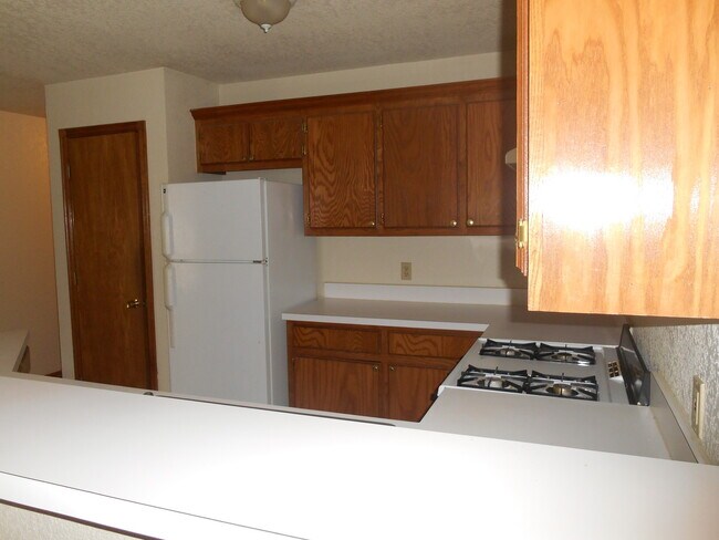 Building Photo - 3320-3322 Ridgecrest Cir